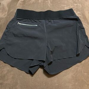 Athleta Mod Trekkie shorts